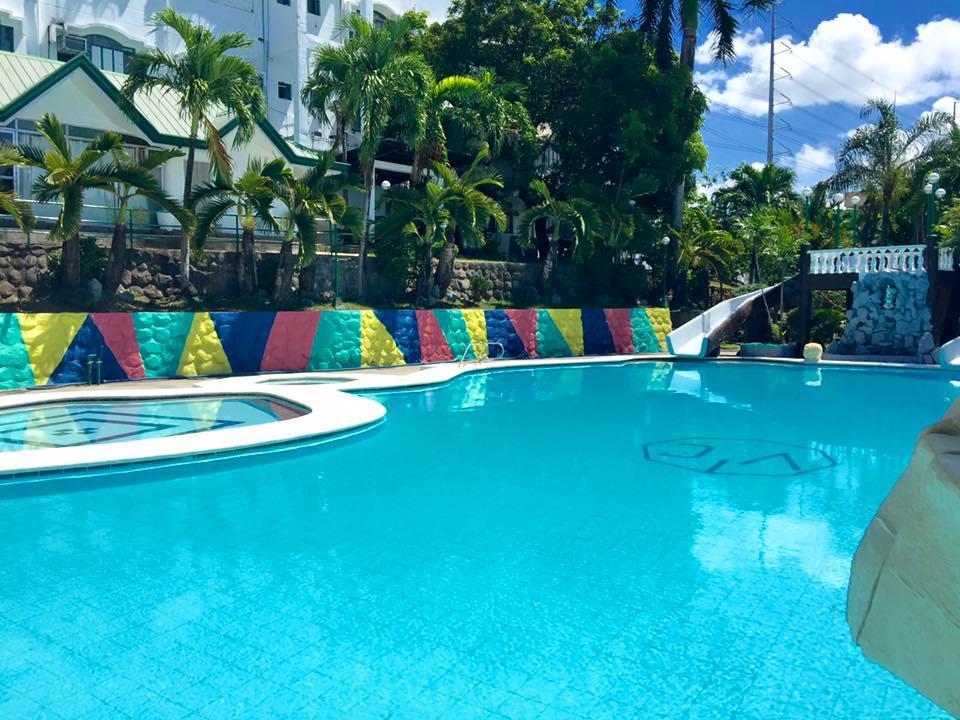 V Resort Dasma Kota Kota Dasmarinas Bagian luar foto