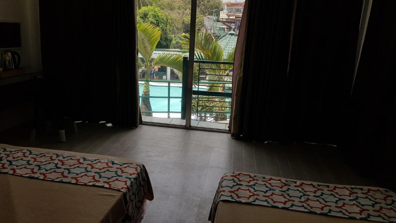 V Resort Dasma Kota Kota Dasmarinas Bagian luar foto