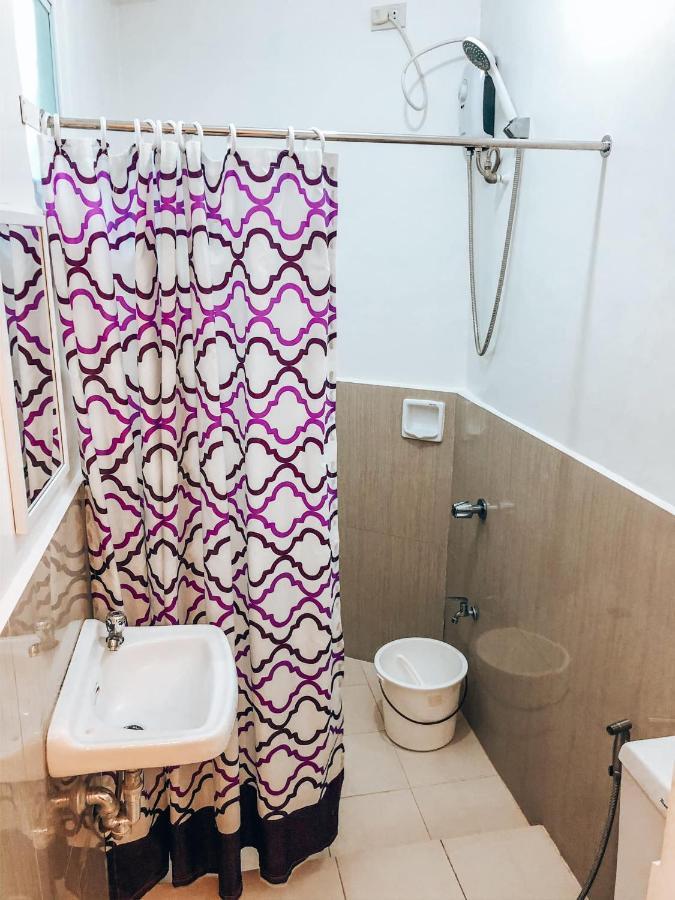 V Resort Dasma Kota Kota Dasmarinas Bagian luar foto